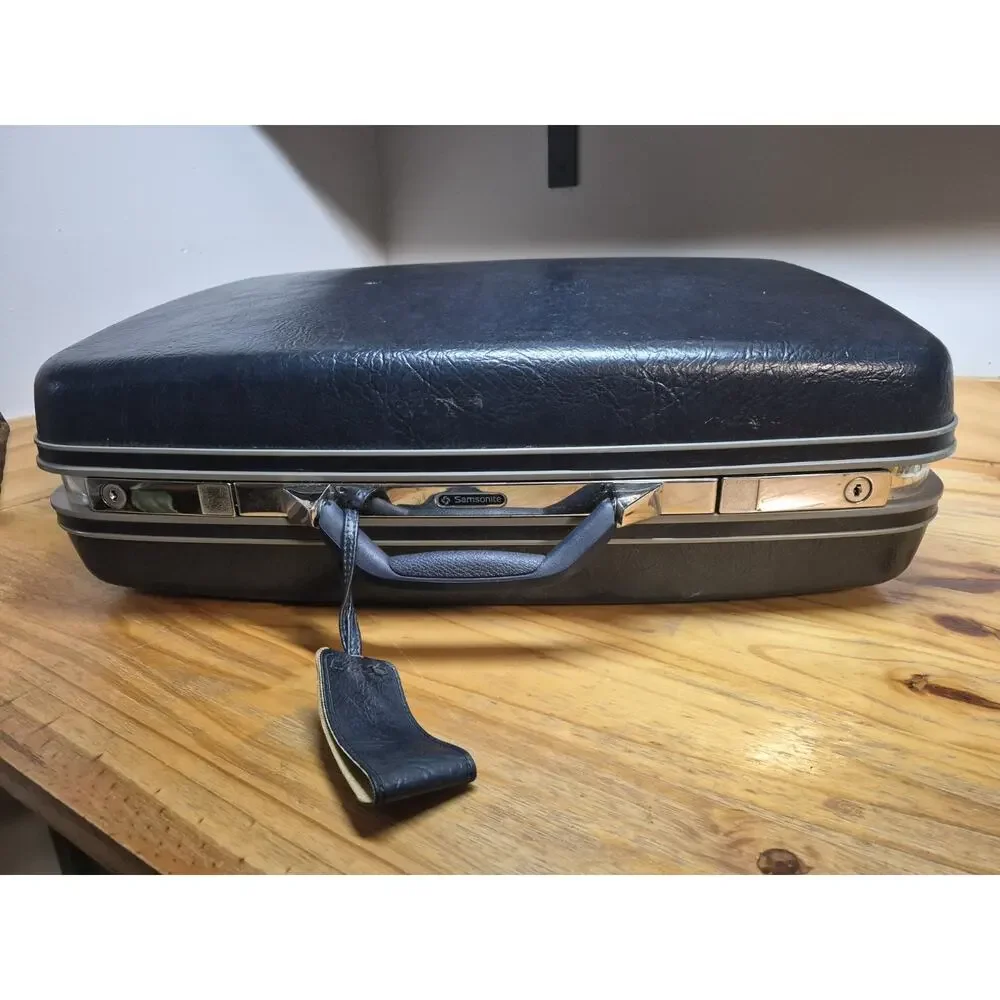 Vintage Samsonite Silhouette Blue Hard Shell Suitcase 20×15